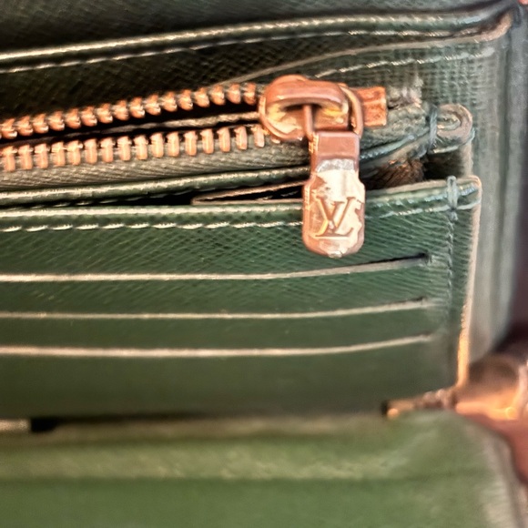 Louis Vuitton Limited Edition ‘Groom’ Green & Brown Monogram Zippy Organizer - Picture 15 of 16